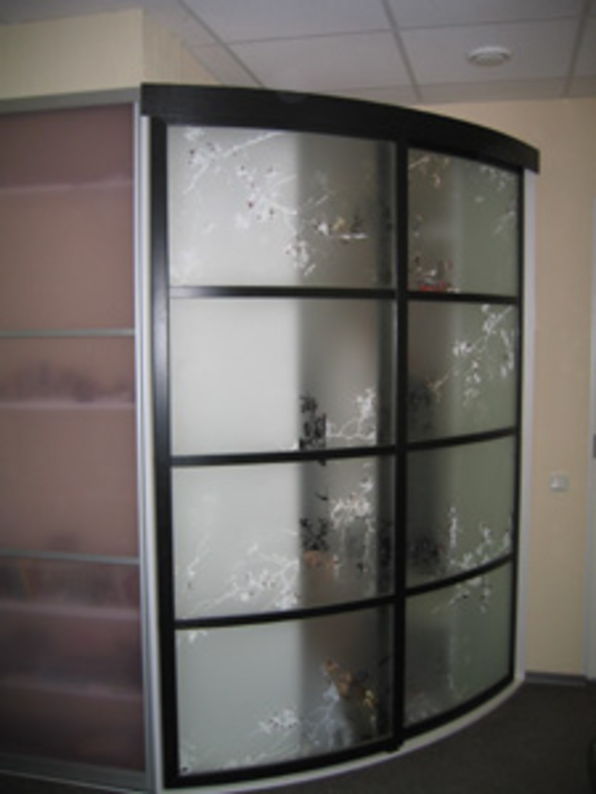 Шкаф купе радиусный с рисунком на стекле Могилёв